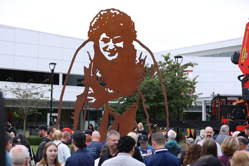 New Sculptures at Port Coquitlam Community Center Honor Terry Fox