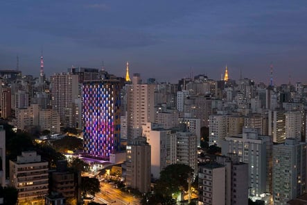 Light Creature – Interactive Facade Uploaded by Guto Requena